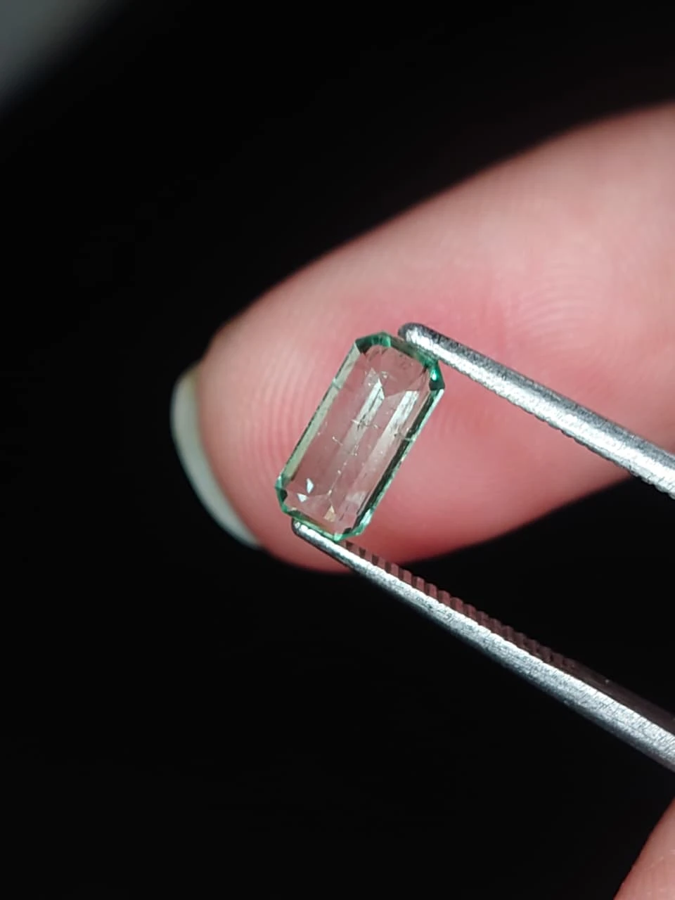 0.8ct Emerald Faceted Panjsher Emerald Loose Gemstone from Afghanistan — view 2